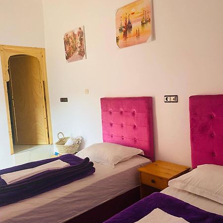 Kasbah Ait Bouguemez Hotell Agouti Exteriör bild