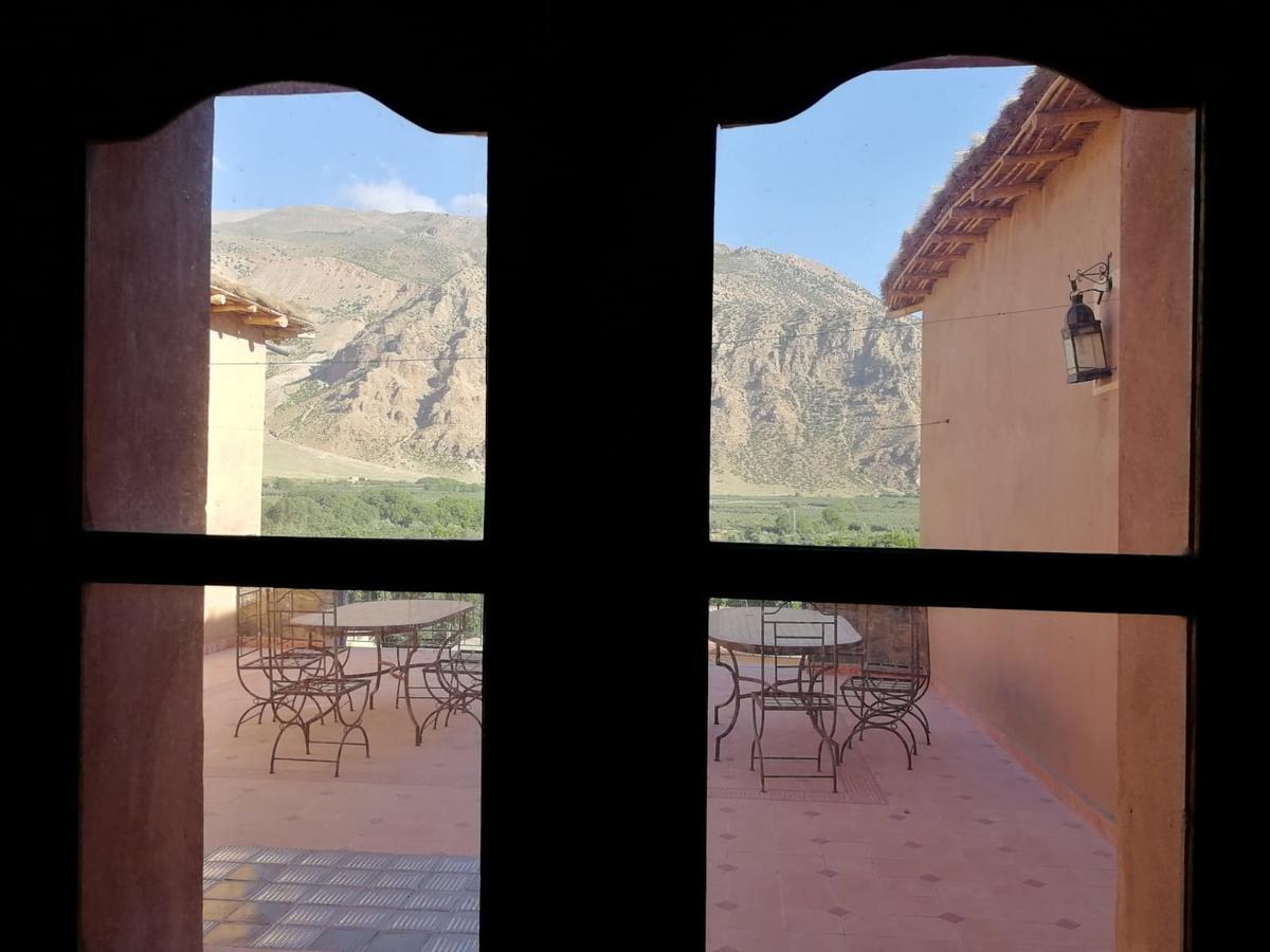 Kasbah Ait Bouguemez Hotell Agouti Exteriör bild